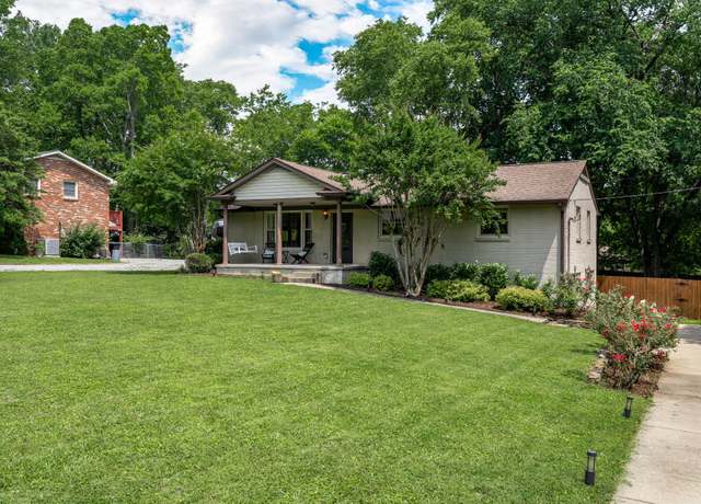 Property at 110 Hickory Hills Dr, Hendersonville, TN 37075, 3 beds, 1.5 baths