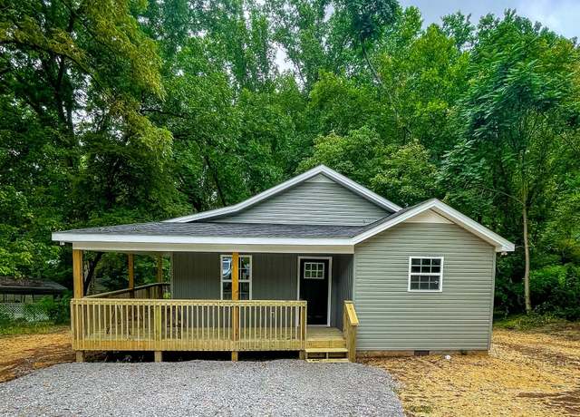 Property at 507 Locust St, Mcminnville, TN 37110, 3 beds, 2 baths