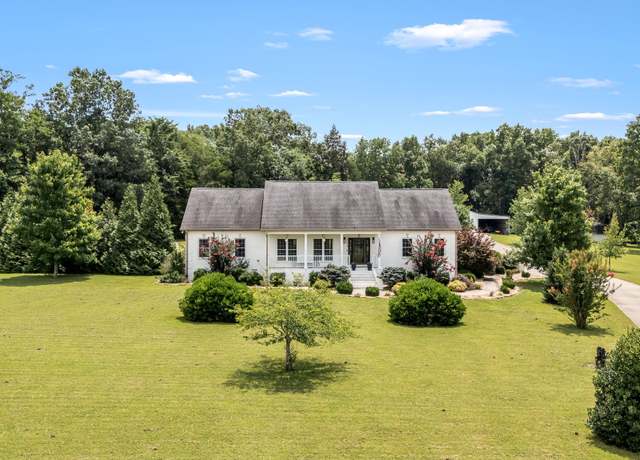 Property at 2376 Fairfield Pike, Shelbyville, TN 37160, 3 beds, 2 baths