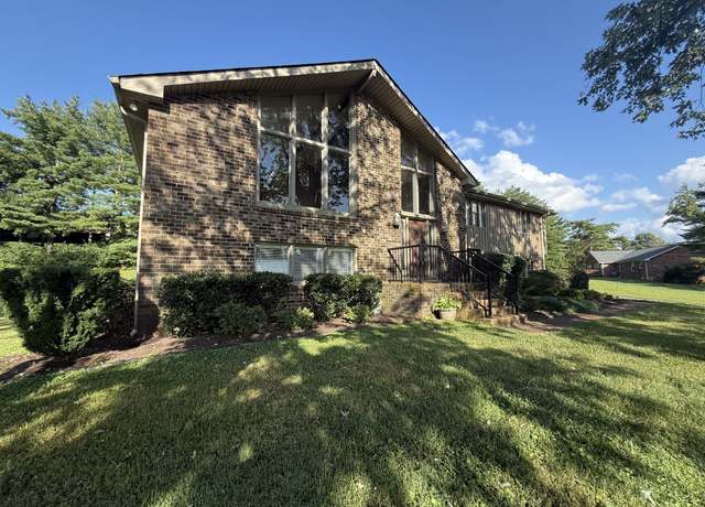 Property at 1302 Twin Springs Dr, Brentwood, TN 37027, 4 beds, 3 baths