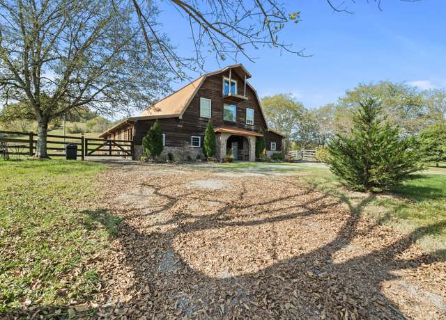 Property at 11528 Dodson Branch Hwy, Gainesboro, TN 38562, 2 beds, 2 baths