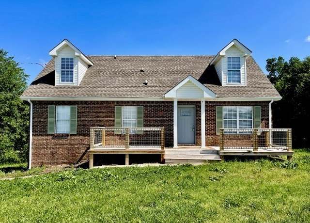 Property at 829 Tommy Oliver Rd, Clarksville, TN 37042, 4 beds, 2 baths