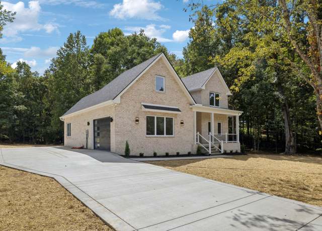 Property at 1045 Twin Pine Rd, Dickson, TN 37055, 3 beds, 2.5 baths