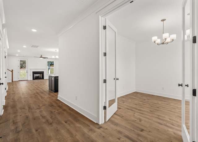 Property at 1403 Charles Dr, Chapel Hill, TN 37034, 4 beds, 3.5 baths