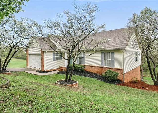 Property at 256 Buena Vista Cir, Cookeville, TN 38501, 3 beds, 2 baths