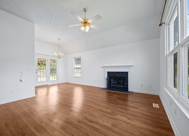 Property at 1905 Dunedin Dr, Old Hickory, TN 37138, 3 beds, 2 baths
