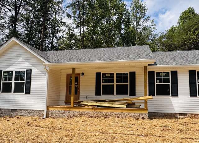 Property at 307 Hickory Ln, Sparta, TN 38583, 3 beds, 2 baths