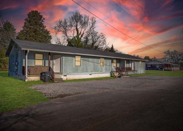 Property at 401 Red Maple St, Graysville, TN 37338, 6 beds, 3 baths