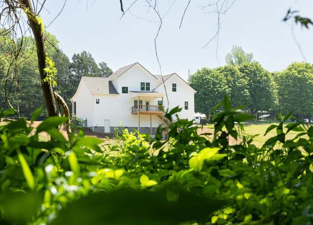Property at 5590 Chambers Rd, Cumberland Furnace, TN 37051, 3 beds, 2.5 baths