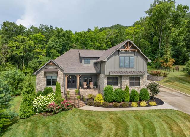 Property at 9047 Sunridge Dr, Ooltewah, TN 37363, 3 beds, 4.5 baths