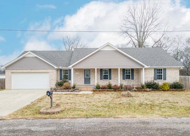 Property at 115 Lookout Ln, Pulaski, TN 38478, 3 beds, 2 baths