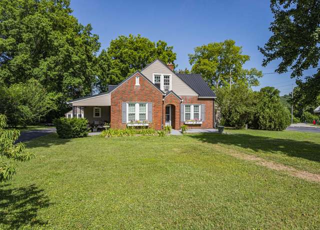 Property at 300 College St, Woodbury, TN 37190, 4 beds, 2 baths