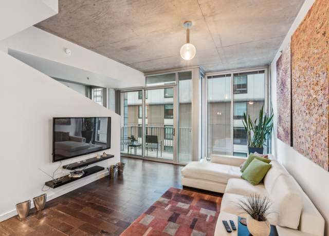 Property at 301 Demonbreun St #1015, Nashville, TN 37201, 1 bed, 1 bath