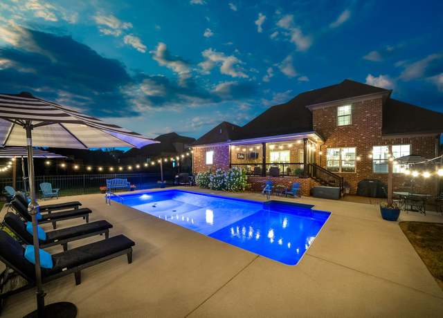 Property at 113 Springfield Dr, Lebanon, TN 37087, 4 beds, 3 baths
