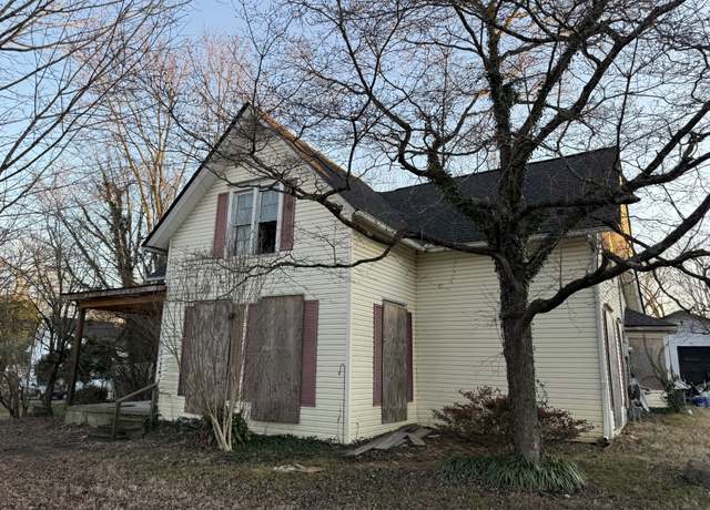 Property at 203 Donnell St, Mcminnville, TN 37110, 4 beds, 2 baths