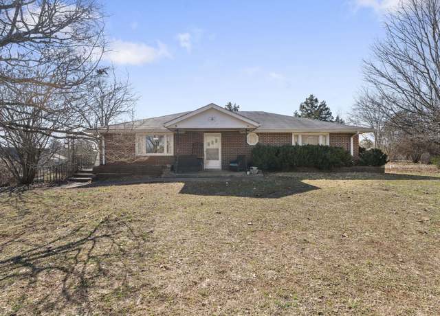 Property at 302 Fairfax Ave, Murfreesboro, TN 37130, 4 beds, 3 baths