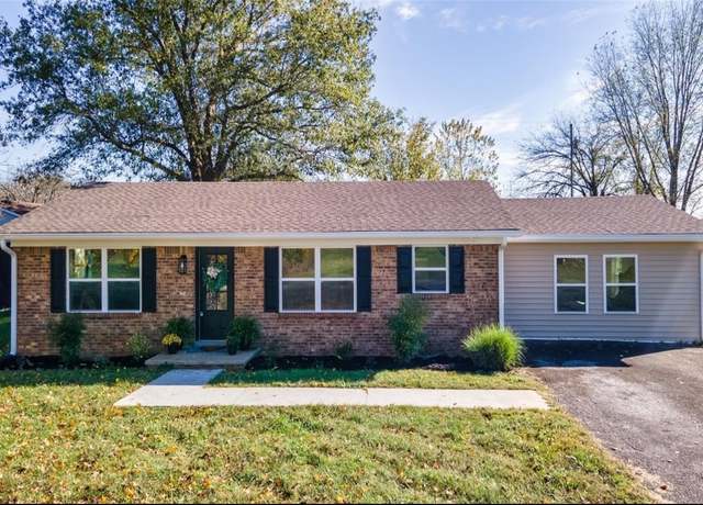 Property at 1040 Witt Rd, Bowling Green, KY 42101, 4 beds, 2 baths