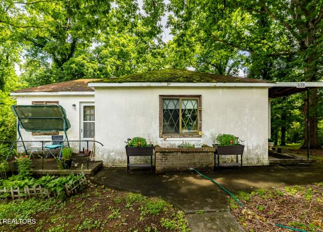 Property at 538 Binfield Rd, Maryville, TN 37801, 2 beds, 1.5 baths