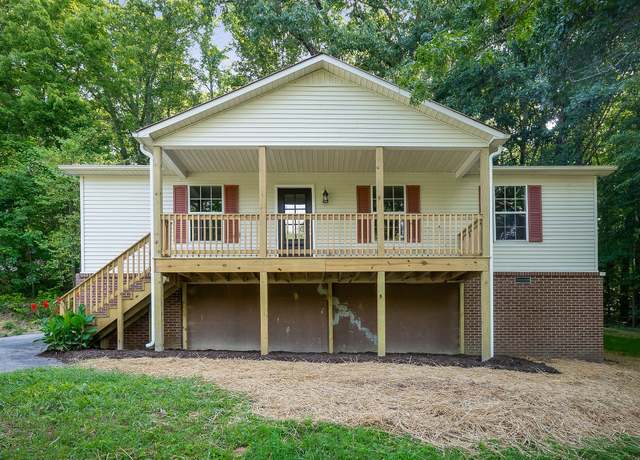 Property at 1035 Edgewood Dr, Cookeville, TN 38501, 3 beds, 2 baths