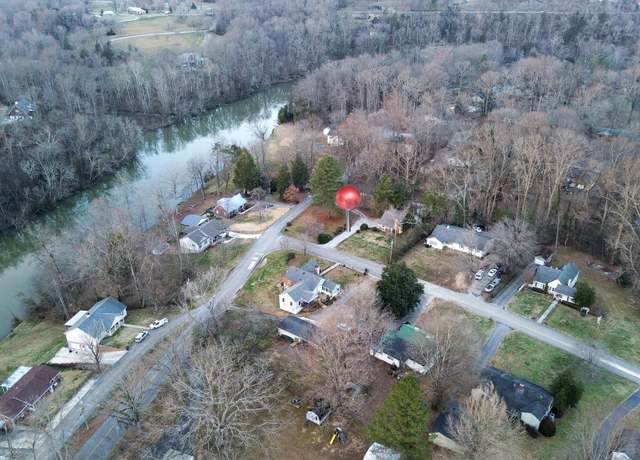 Property at 220 Rivermont Dr, Mc Minnville, TN 37110, 3 beds, 2 baths