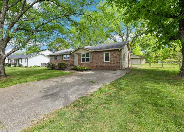 Property at 2608 Walnut Ln, Murfreesboro, TN 37129, 3 beds, 1.5 baths