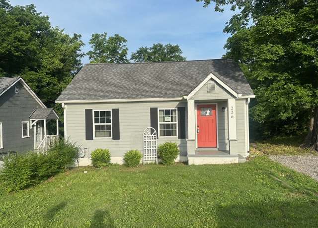 Property at 226 Plum St, Clarksville, TN 37042, 3 beds, 2 baths