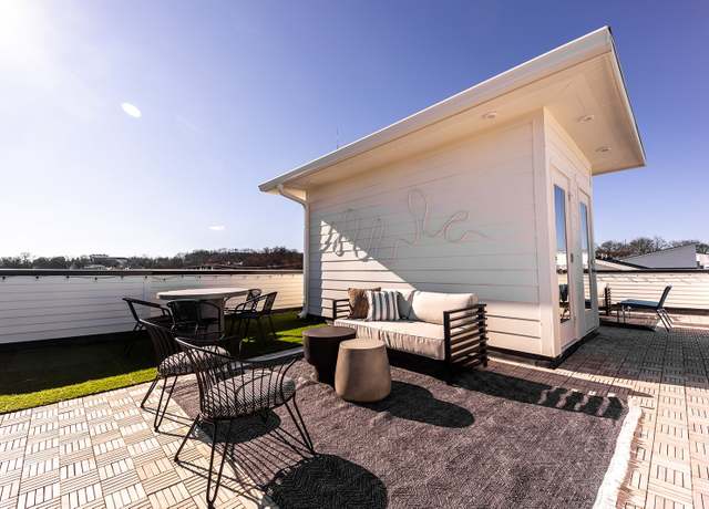 Property at 234 Oceola Ave, Nashville, TN 37209, 4 beds, 4 baths