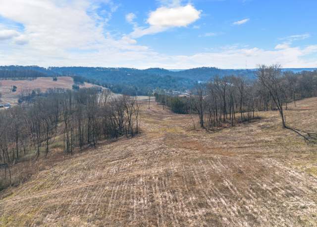 Property at 1244 E Jefferson St, Pulaski, TN 38478