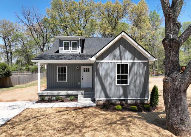 Property at 121 Saratoga Dr, Clarksville, TN 37042, 3 beds, 2 baths