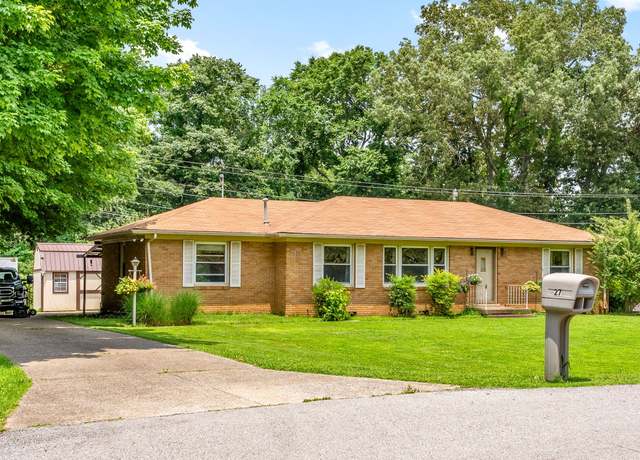 Property at 27 Walker Cir, Clarksville, TN 37042, 3 beds, 1.5 baths