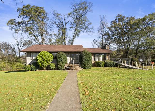 Property at 1225 Williams St, Decherd, TN 37324, 6 beds, 3 baths
