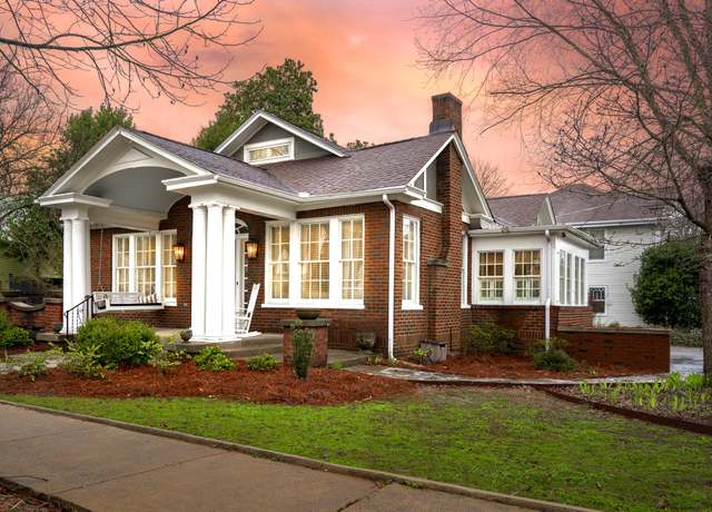 Property at 225 N Maney Ave, Murfreesboro, TN 37130, 3 beds, 2 baths