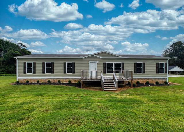 Property at 221 N Parkway St, Dresden, TN 38225, 4 beds, 2 baths