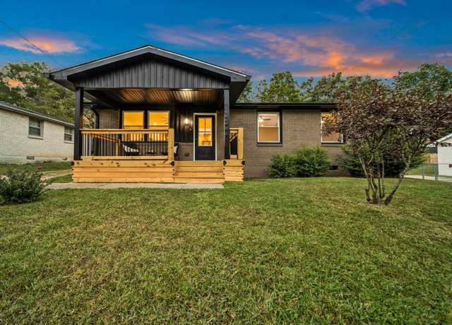 Property at 132 Schrader Heights Dr, Dickson, TN 37055, 3 beds, 2 baths