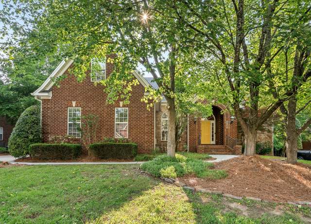 Property at 2245 Alexander Blvd, Murfreesboro, TN 37130, 3 beds, 3 baths