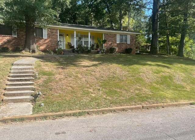 Property at 4309 Sunset Ave, Chattanooga, TN 37411, 3 beds, 1.5 baths