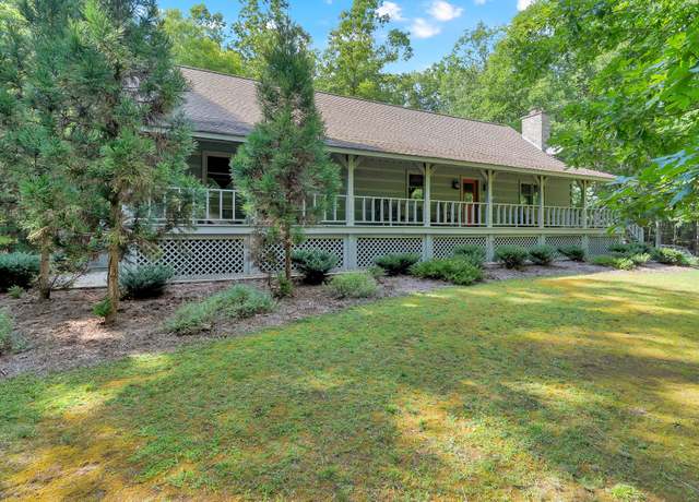 Property at 2035 Lakeshore Dr, Monteagle, TN 37356, 3 beds, 3 baths