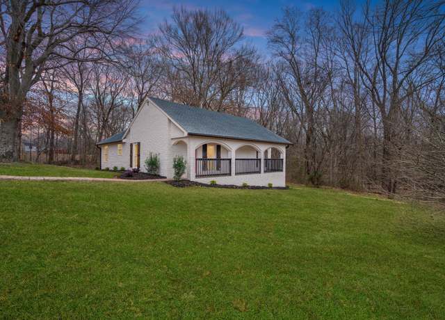 Property at 3601 Ashland City Rd, Clarksville, TN 37043, 3 beds, 2 baths