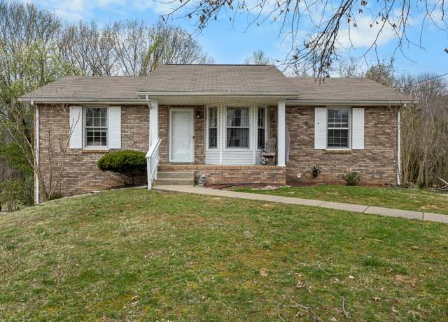 Property at 740 Acorn Dr, Clarksville, TN 37043, 4 beds, 3 baths