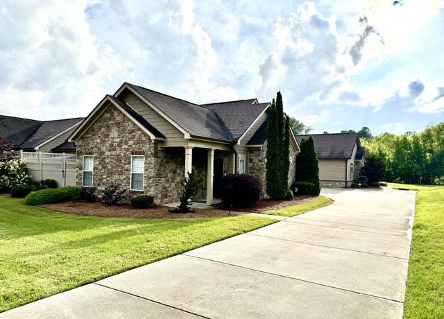 Property at 1428 Sedgefield Dr, Ooltewah, TN 37363, 2 beds, 2 baths