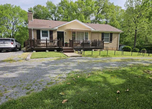 Property at 681 Old Highway 48, Clarksville, TN 37040, 4 beds, 2 baths
