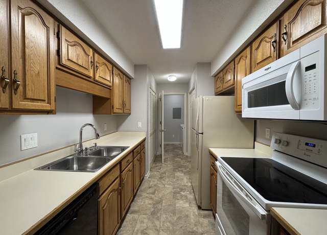 Property at 811 Highway 70 E, Dickson, TN 37055, 2 beds, 2 baths