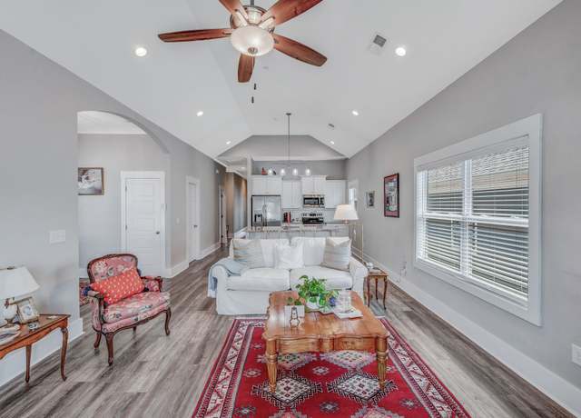 Property at 1360 Hicks Edgen Rd S, Pleasant View, TN 37146, 3 beds, 2 baths