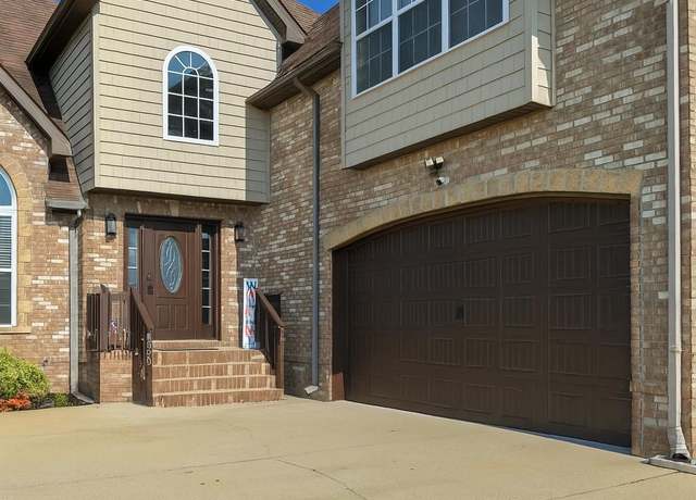 Property at 1590 Cobra Ln, Clarksville, TN 37042, 4 beds, 3 baths