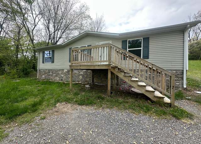 Property at 3117 Thompson Ln, Westmoreland, TN 37186, 3 beds, 2 baths