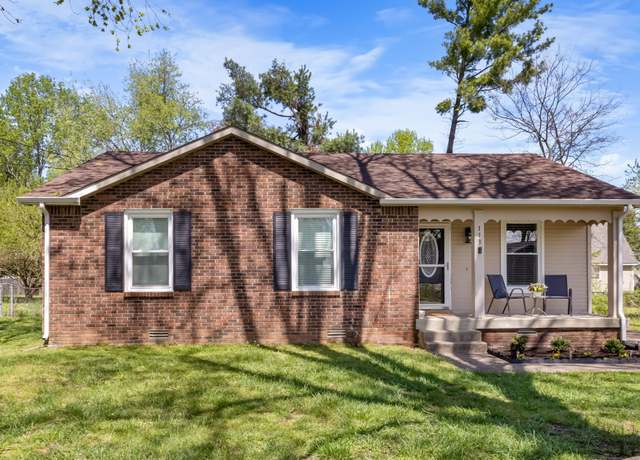 Property at 113 Cunningham Pl, Clarksville, TN 37042, 3 beds, 2 baths