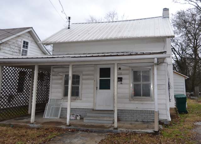 Property at 210 Turner St, Pulaski, TN 38478, 3 beds, 2 baths