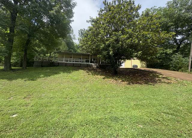 Property at 224 Peters Landing Rd, Clifton, TN 38425, 3 beds, 1 bath