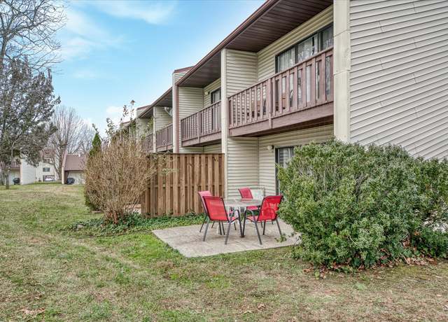 Property at 13 Wilshire Heights Dr, Crossville, TN 38558, 2 beds, 2 baths