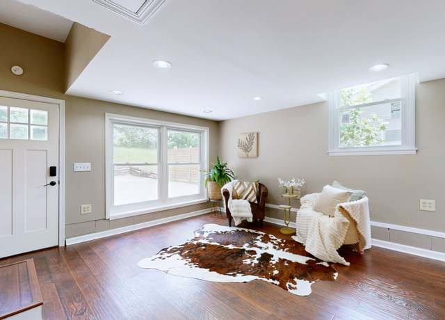 Property at 4821 Big Horn Dr, Old Hickory, TN 37138, 3 beds, 1.5 baths